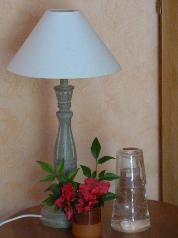 Maison D'Hotes Les 3 Baudets Issor 객실 사진