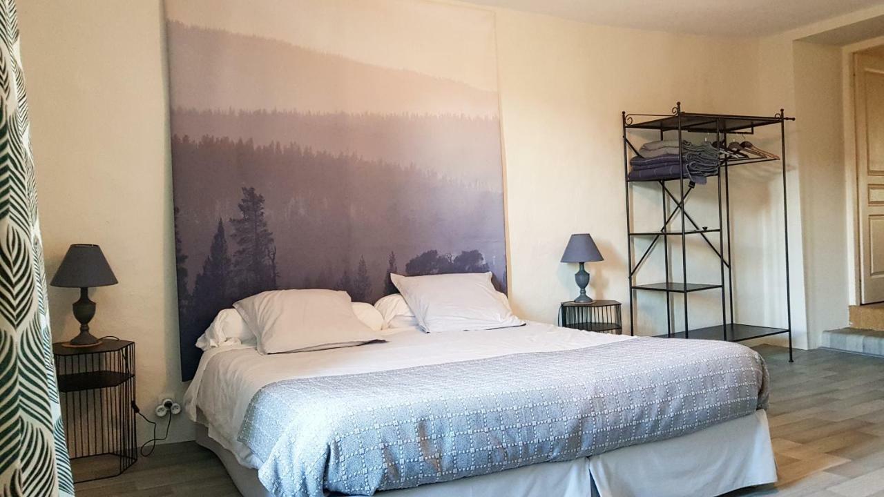 Maison D'Hotes Les 3 Baudets Issor 외부 사진