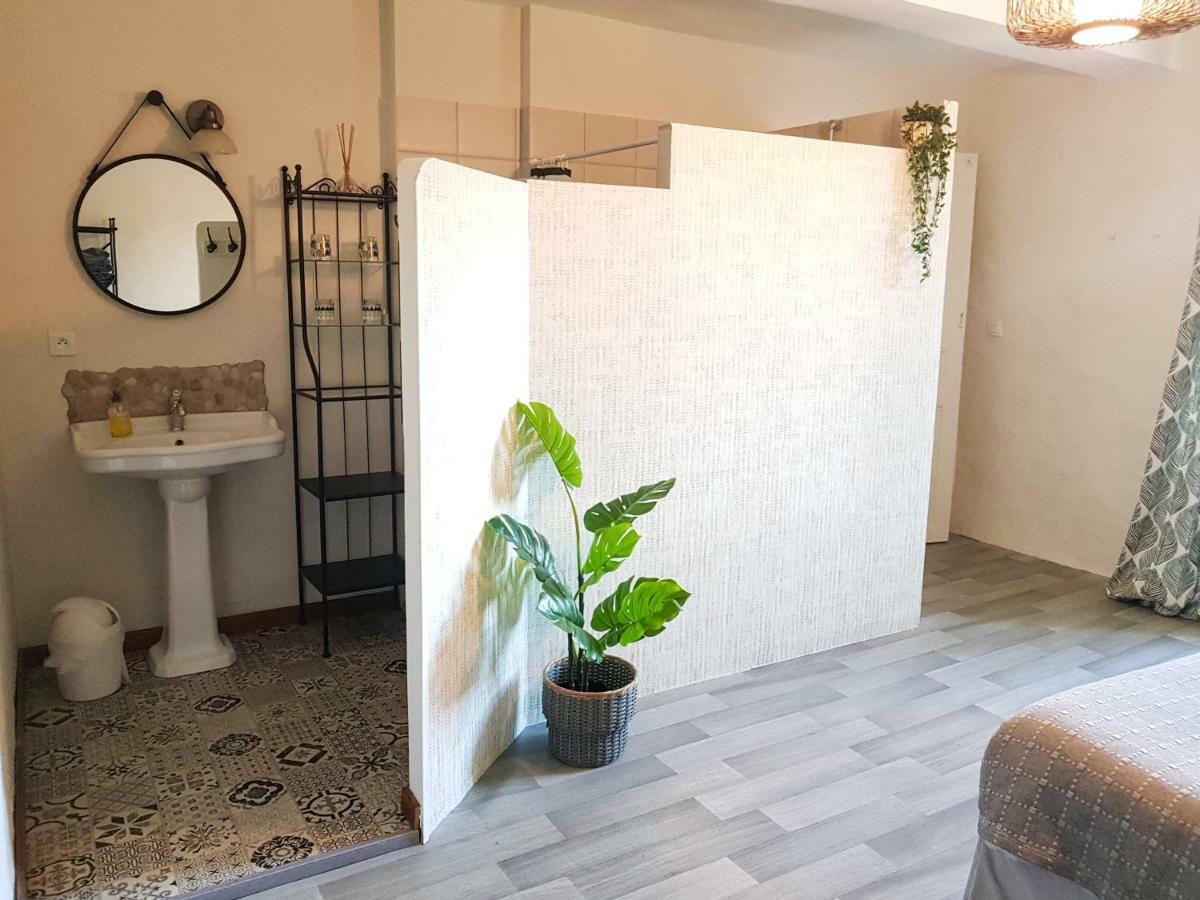 Maison D'Hotes Les 3 Baudets Issor 외부 사진